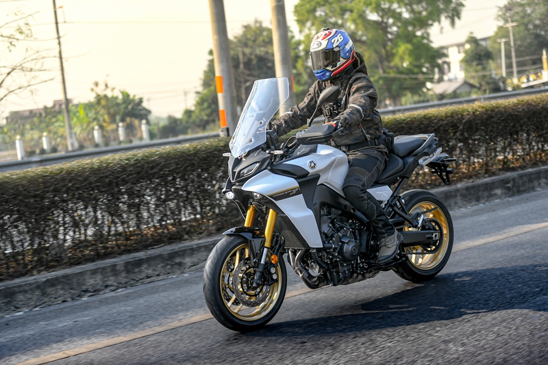 รีวิว Yamaha Tracer 9 GT สปอร์ตทัวร์ริ่งฟีเจอร์สุดล้ำ ขุมพลัง CP3 อัปเ ...