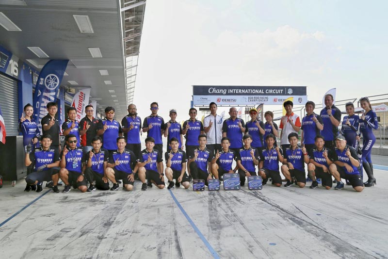 Yamaha Thailand Racing Team  (3)