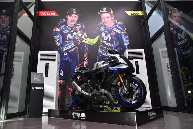 Yamaha_MotoGP_2018_800x600 (5)