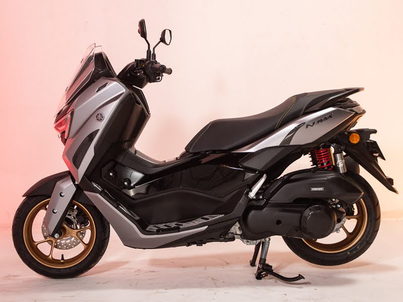 Fully-customized-All-New-Yamaha-NMAX-2025-accessories-included_1