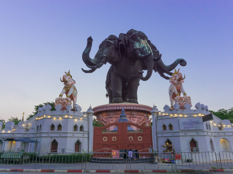 One-Day-Trip-Ride-a-Motorcycle-to-Bang-Pu_2