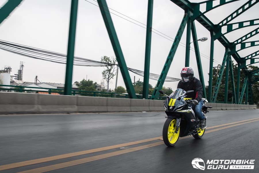 Review New Yamaha R15 Connected  (7)