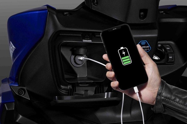 Review Yamaha Aerox 2025 by autospinn (17)