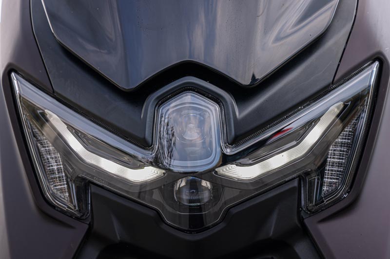 Review Yamaha NMAX TECH MAX 2025 (24)