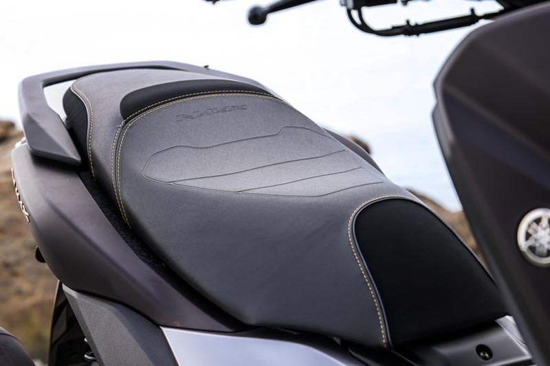 Review Yamaha NMAX TECH MAX 2025 (32)