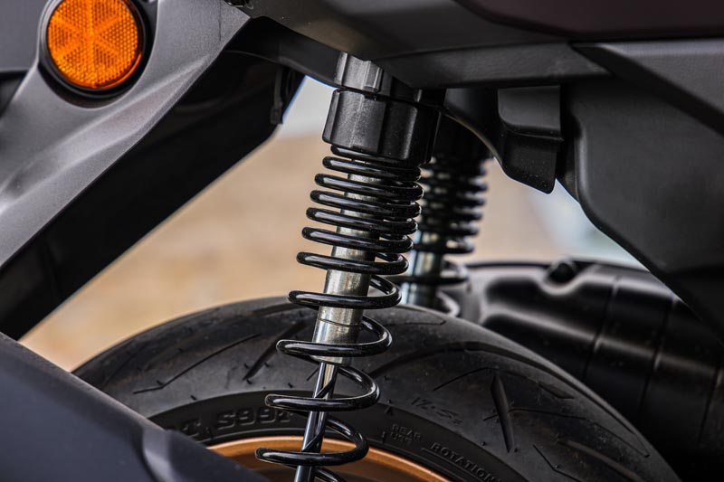 Review Yamaha NMAX TECH MAX 2025 (33)