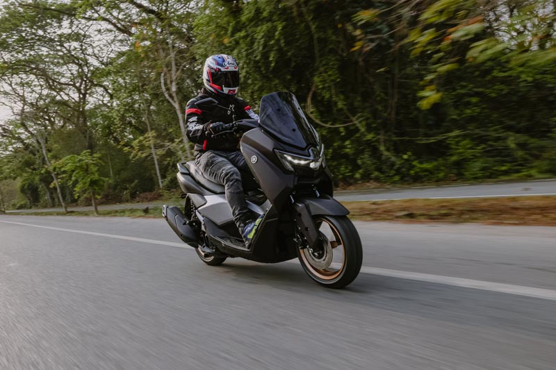 Review Yamaha NMAX TECH MAX 2025 (4)