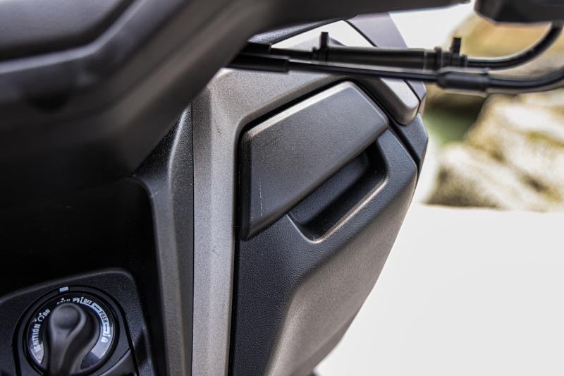 Review Yamaha NMAX TECH MAX 2025 (50)