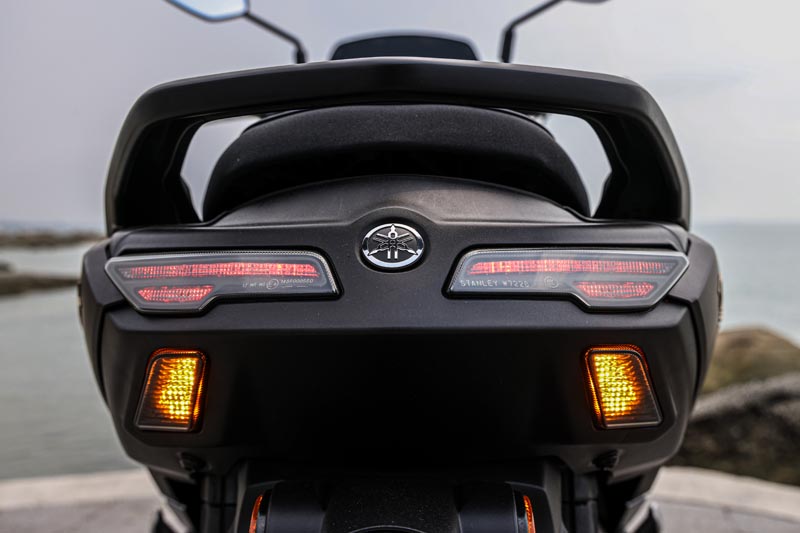 Review Yamaha NMAX TECH MAX 2025 (55)