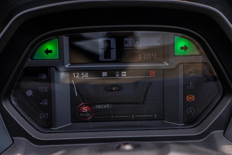 Review Yamaha NMAX TECH MAX 2025 (57)