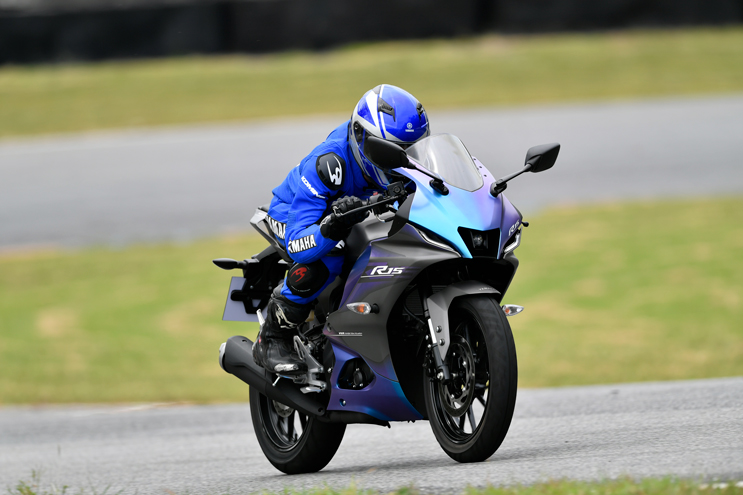 review-yamaha-r15-2024-update3