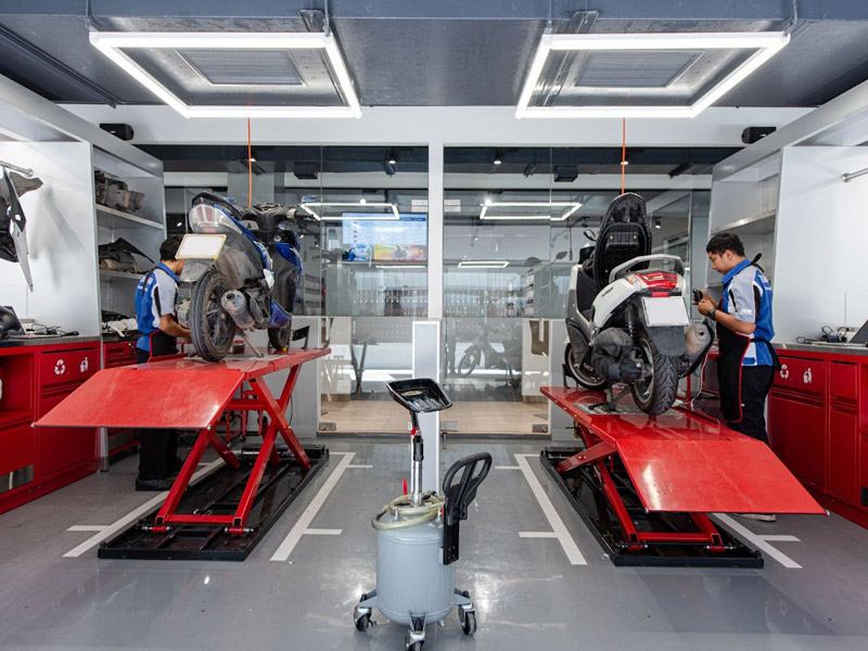 Sending-motorcycles-via-post_2