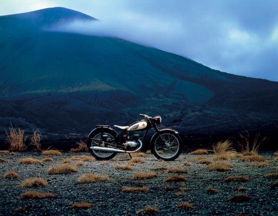 Yamaha-70-Year-2025 (1)