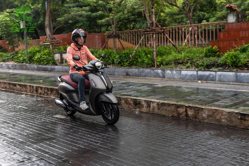 Yamaha-Grand-Filano-Hybrid-Connected_Talad-Noi-Check-in (2)