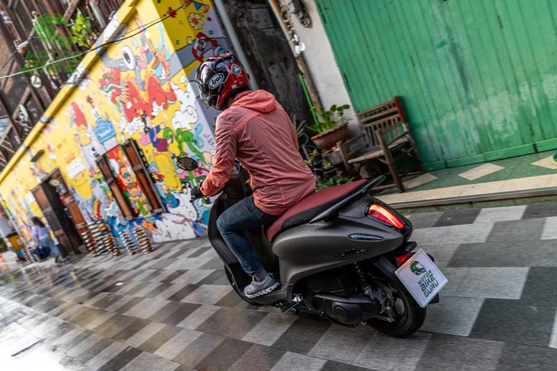 Yamaha-Grand-Filano-Hybrid-Connected_Talad-Noi-Check-in (6)