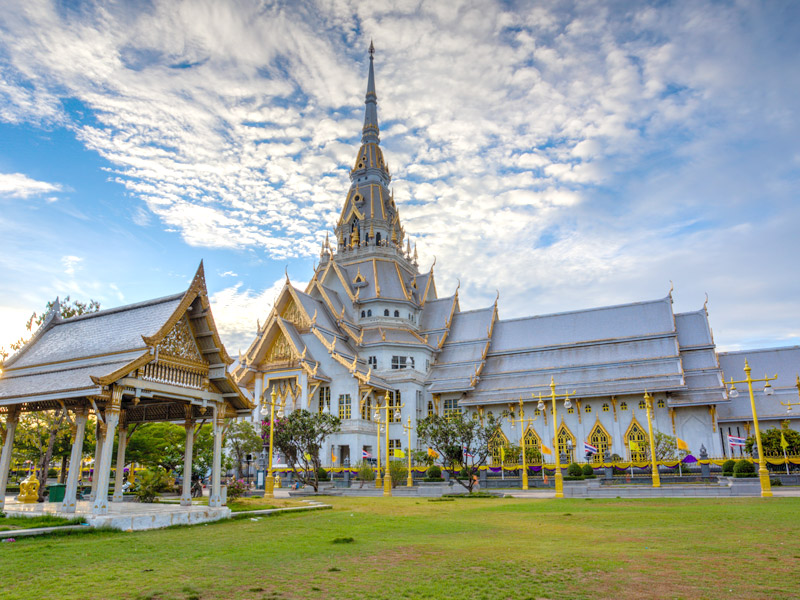 Yamaha-Grand-Filano-Hybrid-Travel-to-Paet-Riu_1