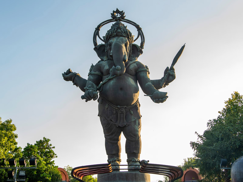 Yamaha-Grand-Filano-Hybrid-Travel-to-Paet-Riu_3