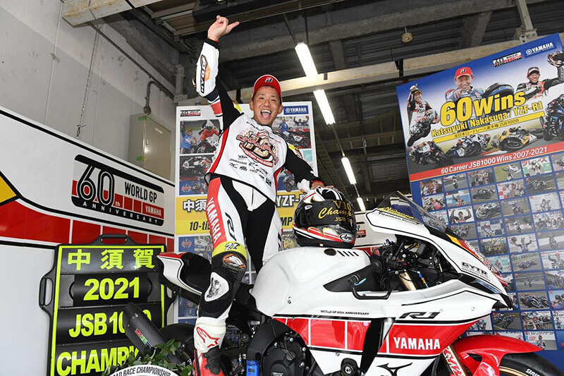 yamaha-factory-racing-team_win-all-japan-10th_004