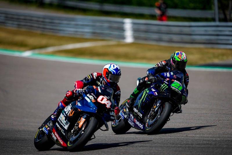 yamaha-motogp-race-10 (10)