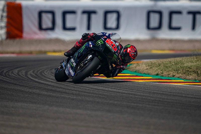 yamaha-motogp-race-10 (11)