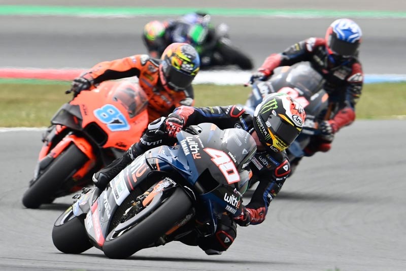 yamaha-motoGP-race-11-2- (2)