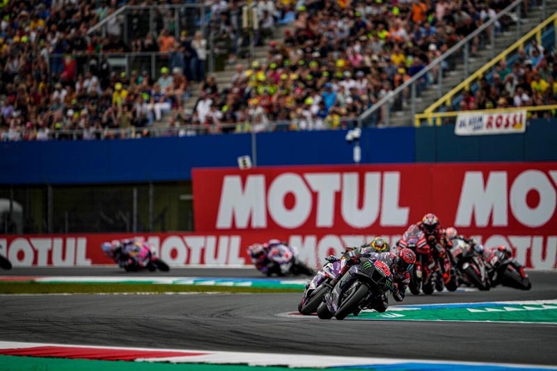 yamaha-motoGP-race-11-2- (9)