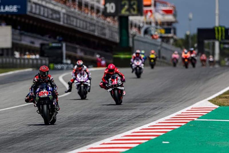 yamaha-motoGP-racr-9 (10)