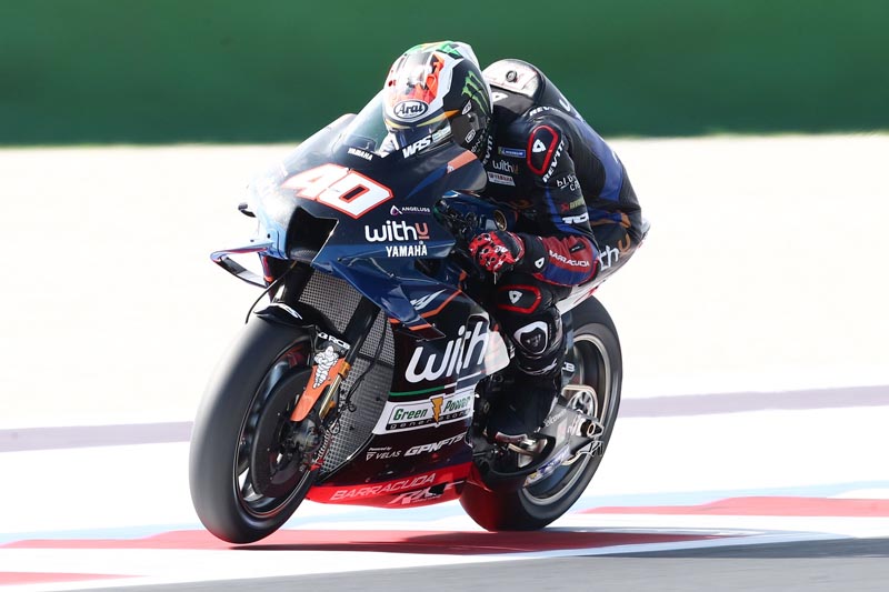 Yamaha_MotoGP_Qualify_Race14 (7)