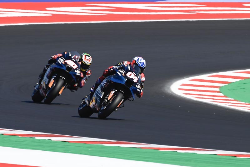 Yamaha_MotoGP_Qualify_Race14 (8)