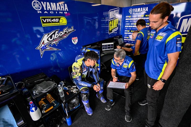 Yamaha_MotoGP_warm-up_Race17_ThaiGP (9)