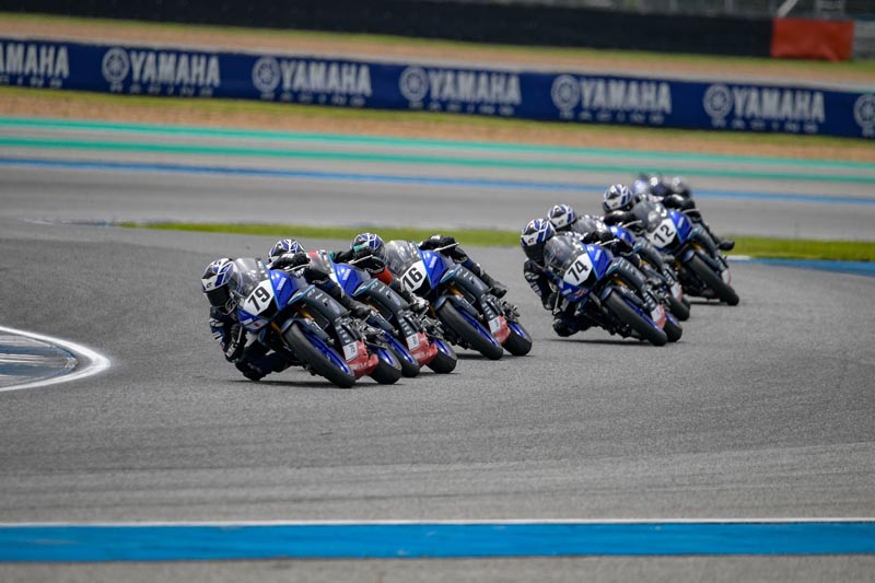 YAMAHA R3 bLU cRU Thailand R3 Race2 (3)