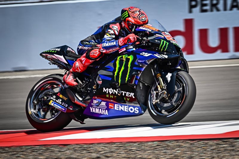 Yamaha x MotoGP-R15-4