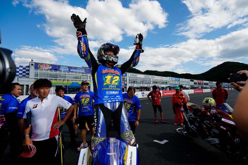 YamahaFactoryRacingTeam_R7 (5)