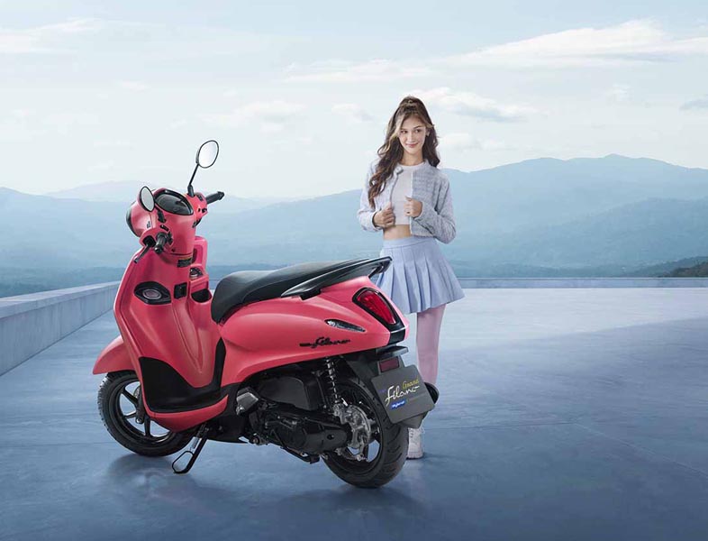 NEW YAMAHA GRAND FILANO HYBRID CONNECTED 2024 (3)