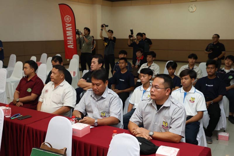 Yamaha donates 200k. Chiang Rai Province (7)