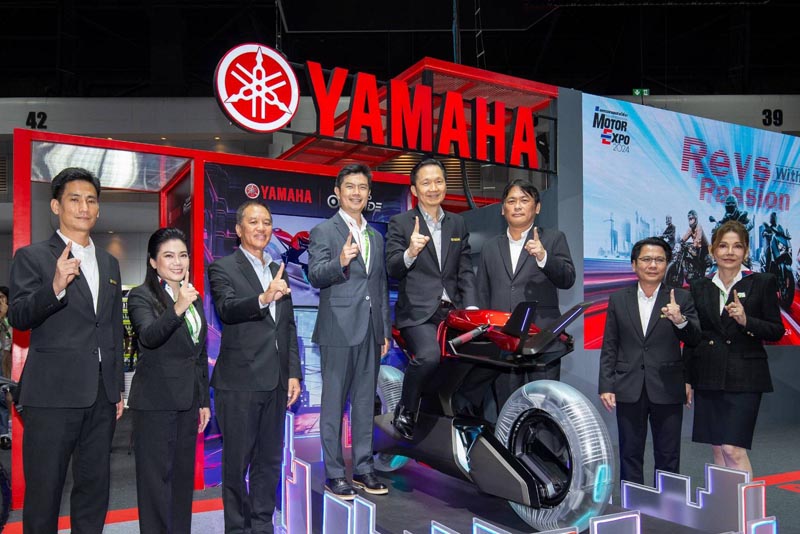 YAMAHA Revs With Passion  (1)