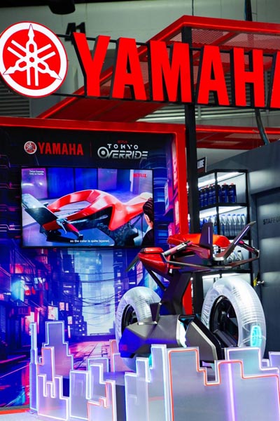 YAMAHA Revs With Passion  (3)