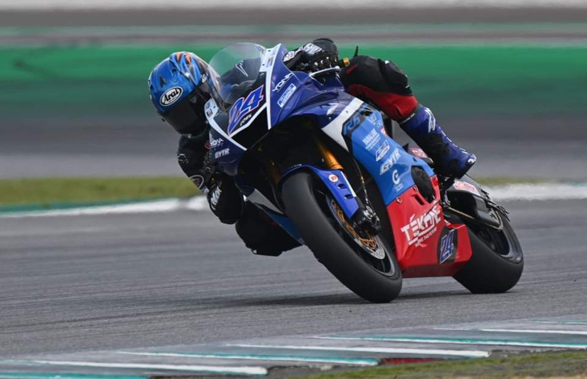 Yamaha-x-Malaysia-Superbike-Race2-T1-1200x775