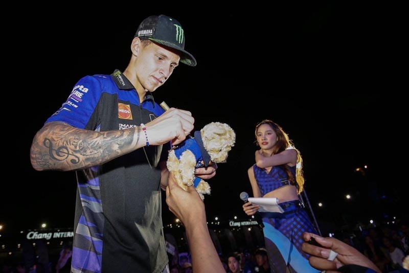 Yamaha-x-MotoGP-ThaiGP-Meet-Greet (2)