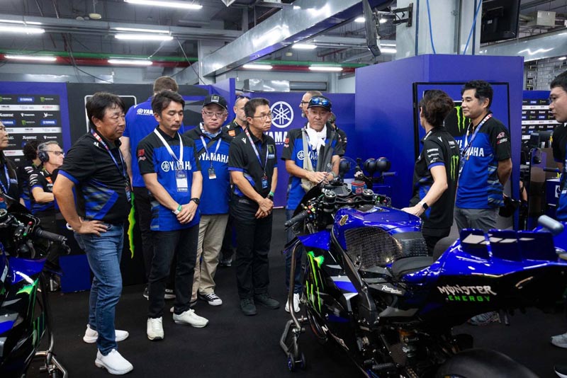 Monster Energy Yamaha MotoGP Team  (4)