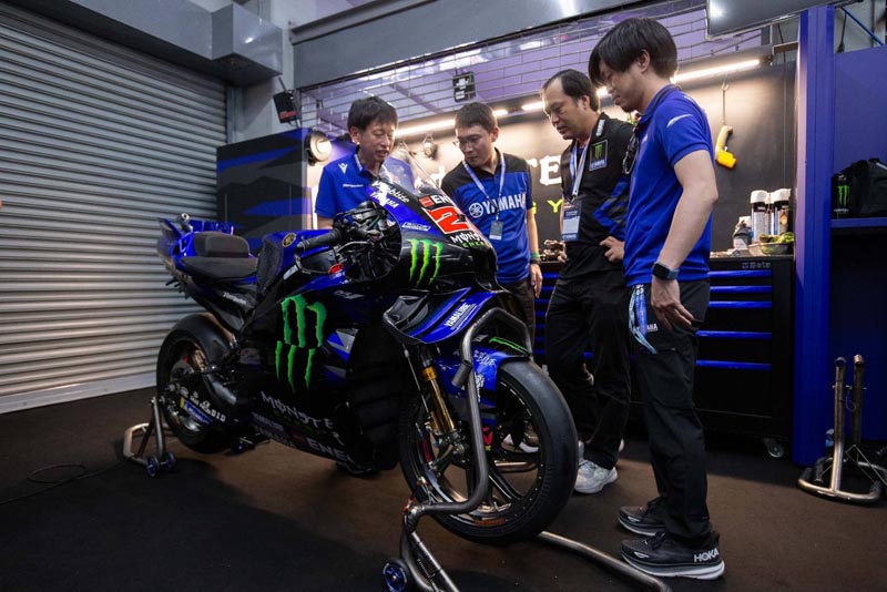 Monster Energy Yamaha MotoGP Team  (8)