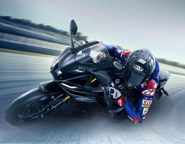 NEW YAMAHA R15  R15M 70th Anniversary BORN TO BE ONE (3)
