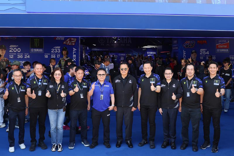pm-anutin-yamaha-gp-pavilion-motogp-2026 (1)