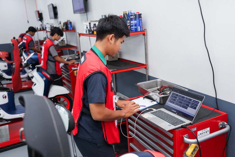 thai-yamaha-motor-motorcycle-mechanic-skill-competition-royal-trophy (10)