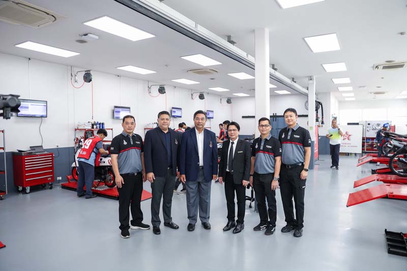 thai-yamaha-motor-motorcycle-mechanic-skill-competition-royal-trophy (6)