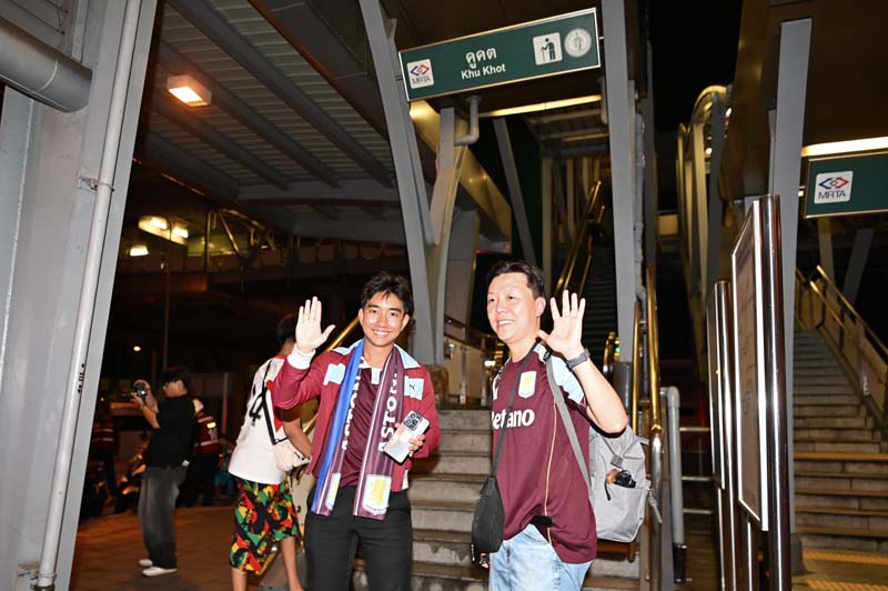 yamaha-aston-villa-asia-tour-thailand (6)