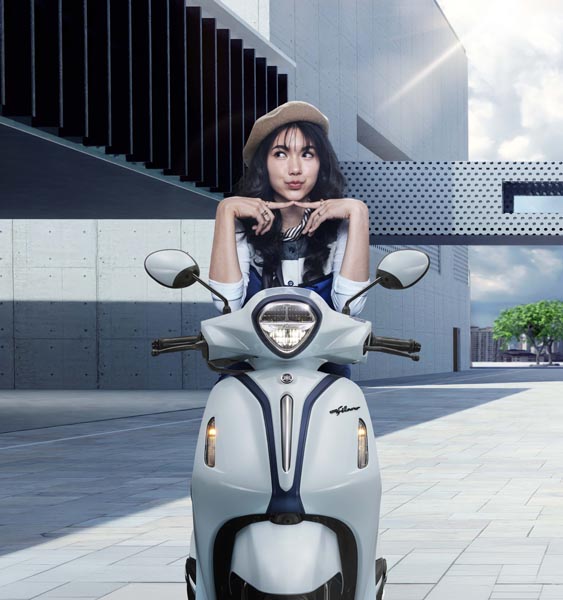 YAMAHA GRAND FILANO HYBRID 2026 (3)