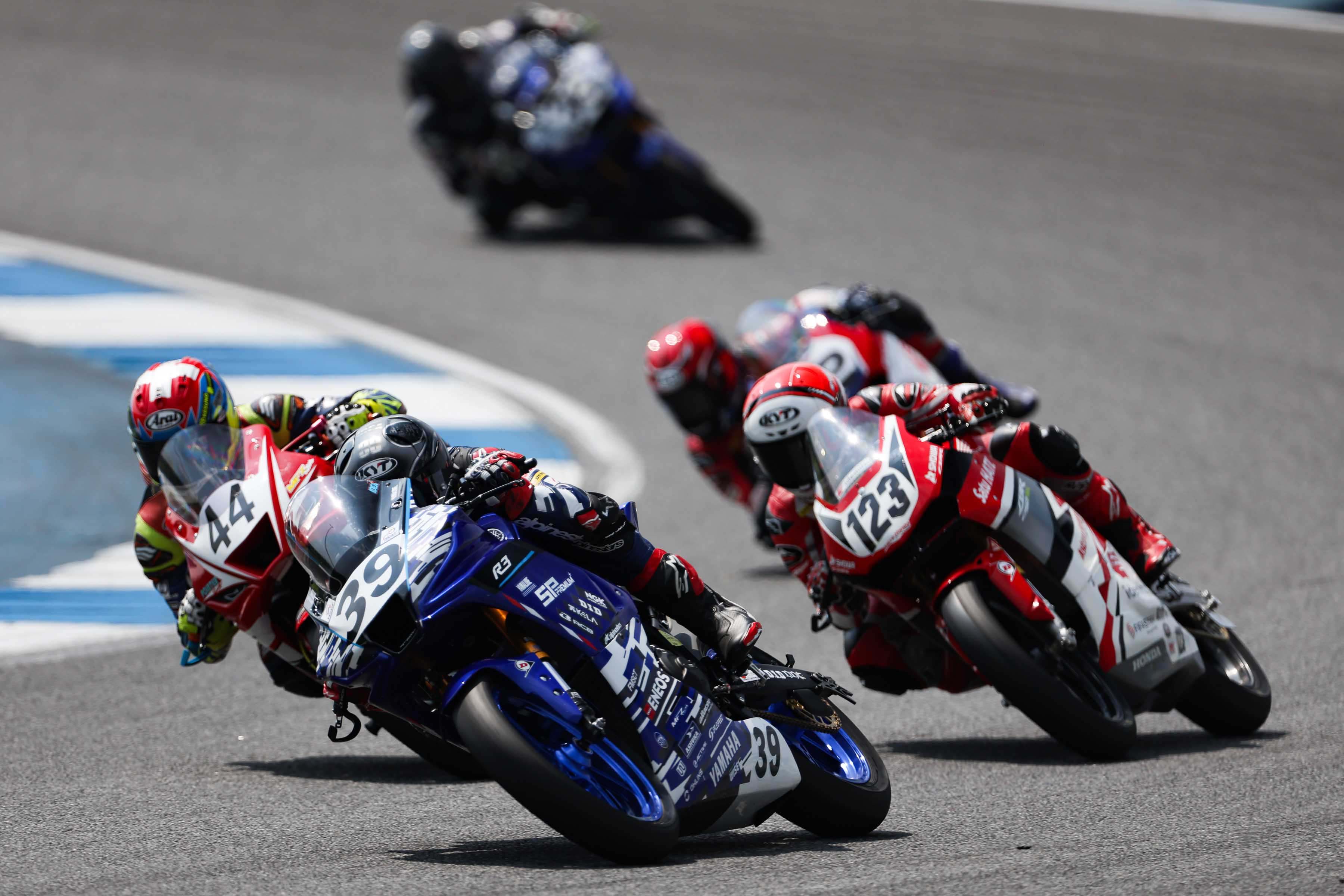 yamaha-krittapat-outstanding-athlete (15)