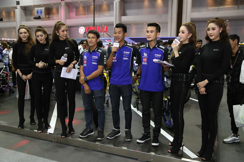 07 ทัพนักแข่งดีกรีแชมป์ประเทศไทยบุกบูธ Yamaha Riders’ Community แบบใกล้ชิด