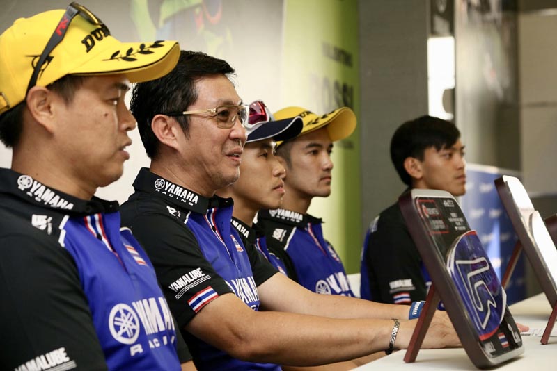 Yamaha Thailand Racing Team  (5)